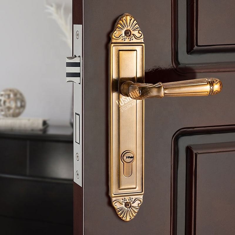 Classic Design Wooden Door Handle